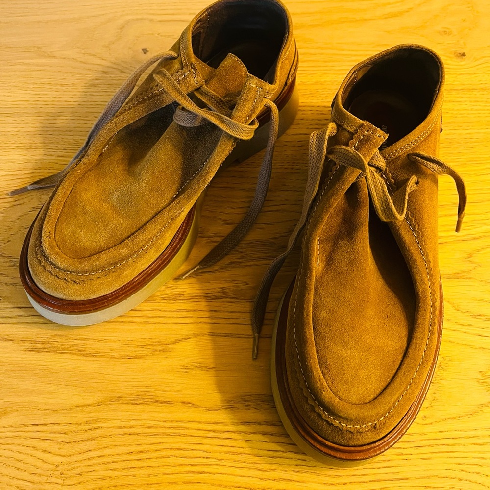 Chez flat platform. US 8.5, EU 39. Anonymous Copenhagen. Heel height: 1.18”.